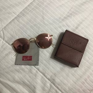Pink circular ray ban
